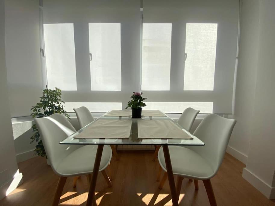 Apartamento Centrico-Parking Gratuito-Wifi Santender Kültér fotó