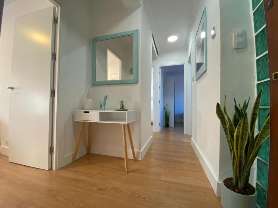 Apartamento Centrico-Parking Gratuito-Wifi Santender Kültér fotó